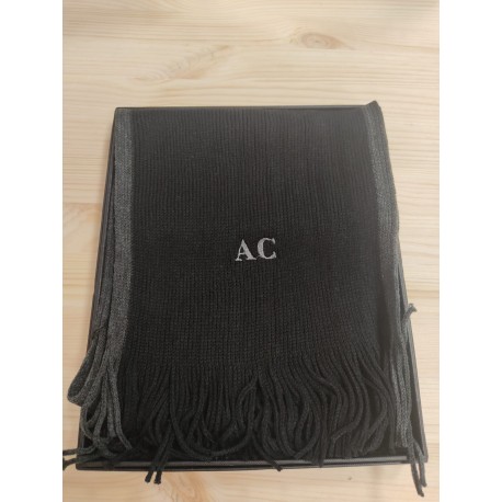 Bufanda hombre con iniciales bordadas